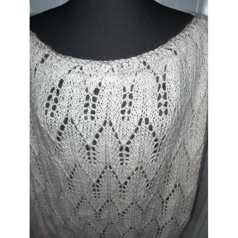 Джемпер ручной работы