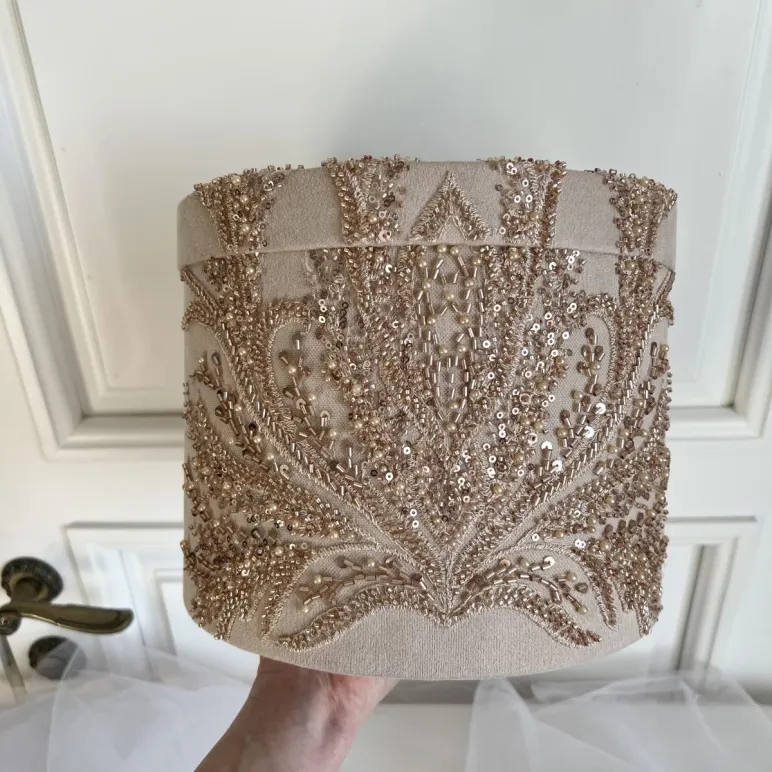 Свадебная казна Семейный банк бежевая бисер пайетки