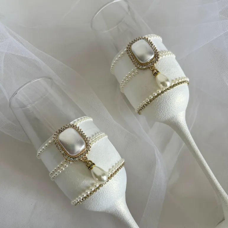 Свадебные бокалы для молодоженов