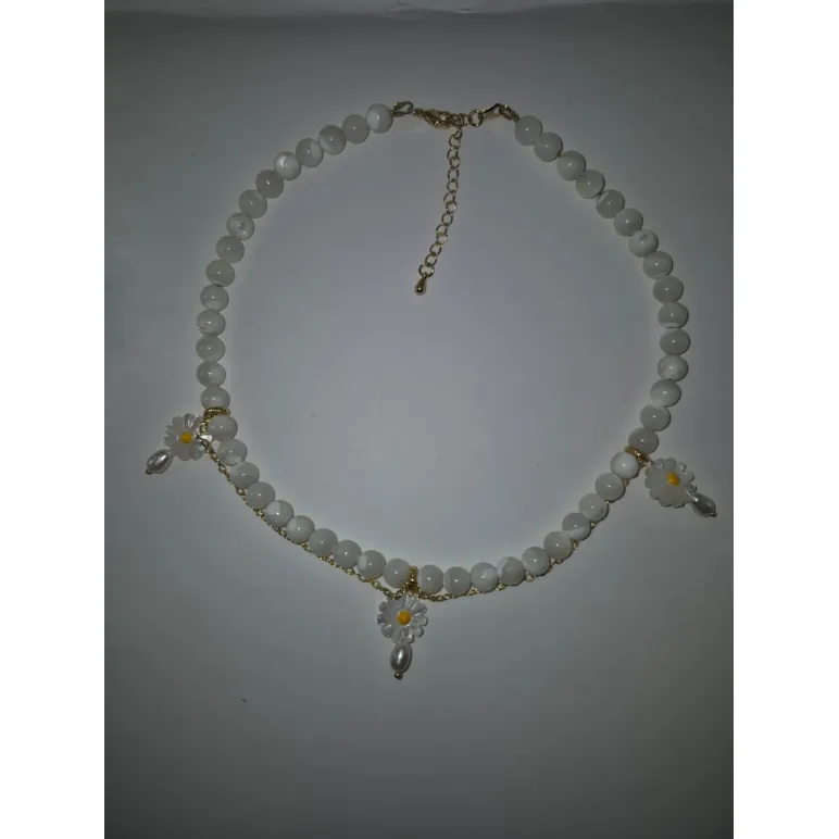 Чокер и ассимитричные серьги