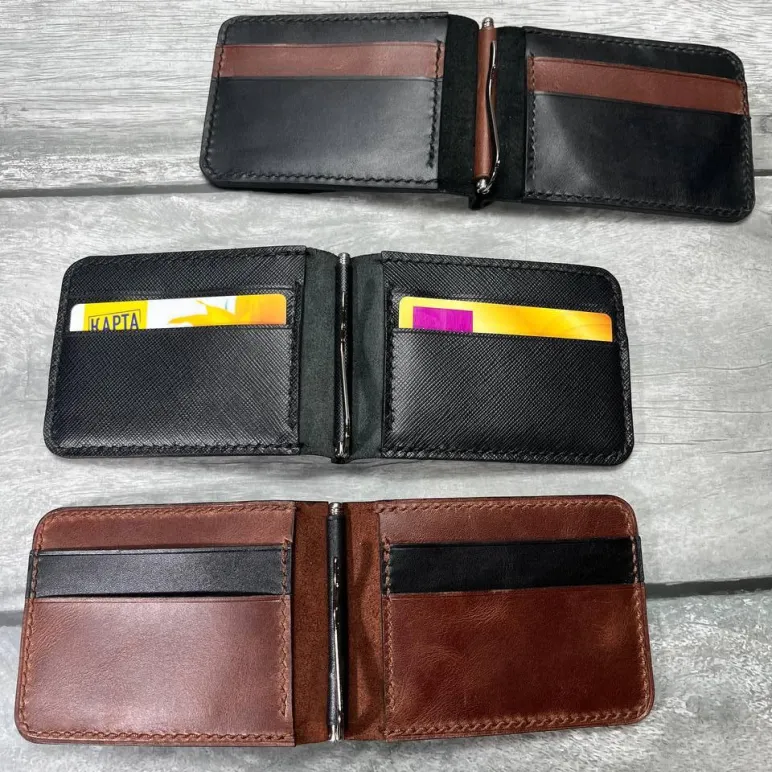 Кожаный зажим для купюр из кожи с отделением для карт.