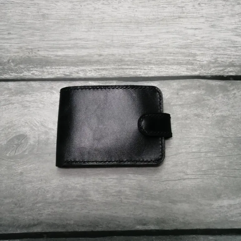 Мужское портмане из натуральной кожи.