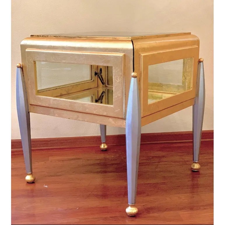 Стол витрина из массива дерева в стиле шинуазри