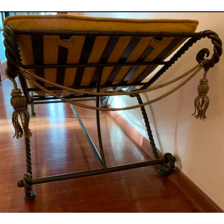 Кованая банкетка