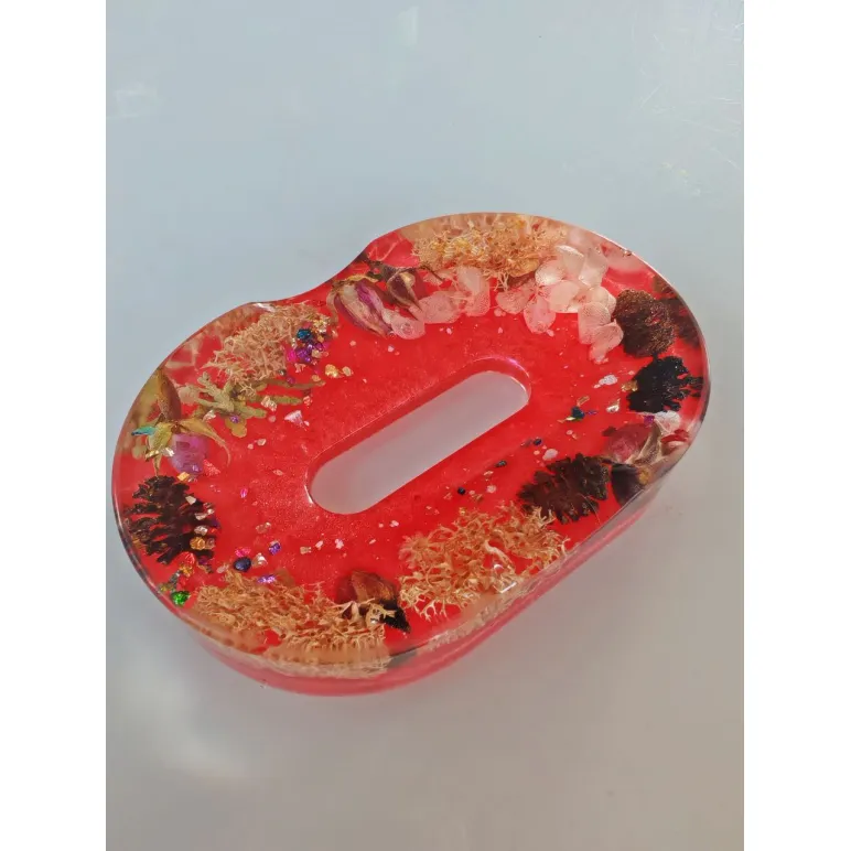 Мыльница из эпоксидной смолы с сухоцветами