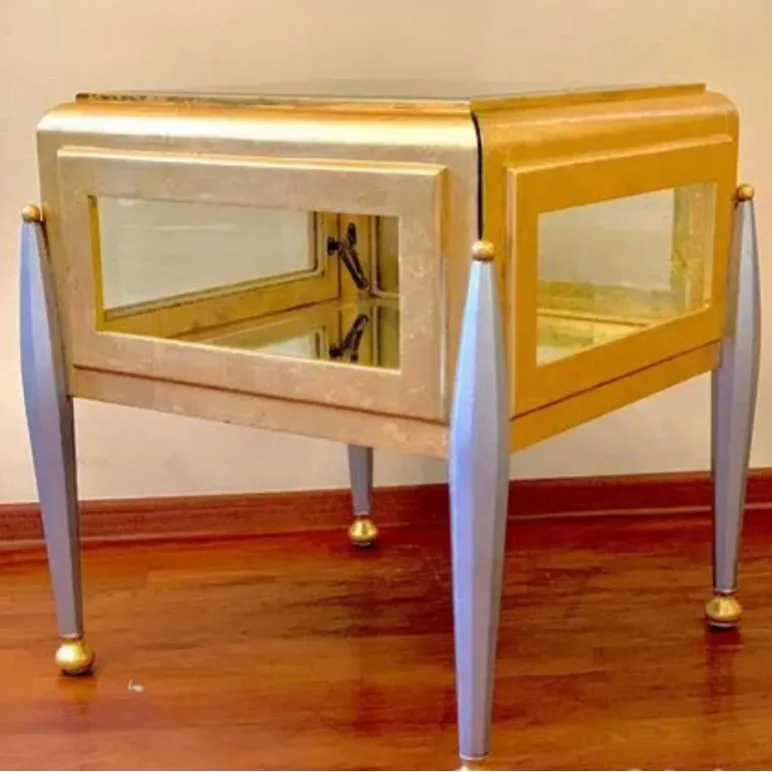 Стол витрина из массива дерева в стиле шинуазри