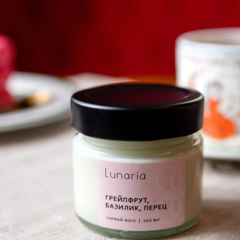 Ароматическая свеча Грейпфрут, базилик и перец 