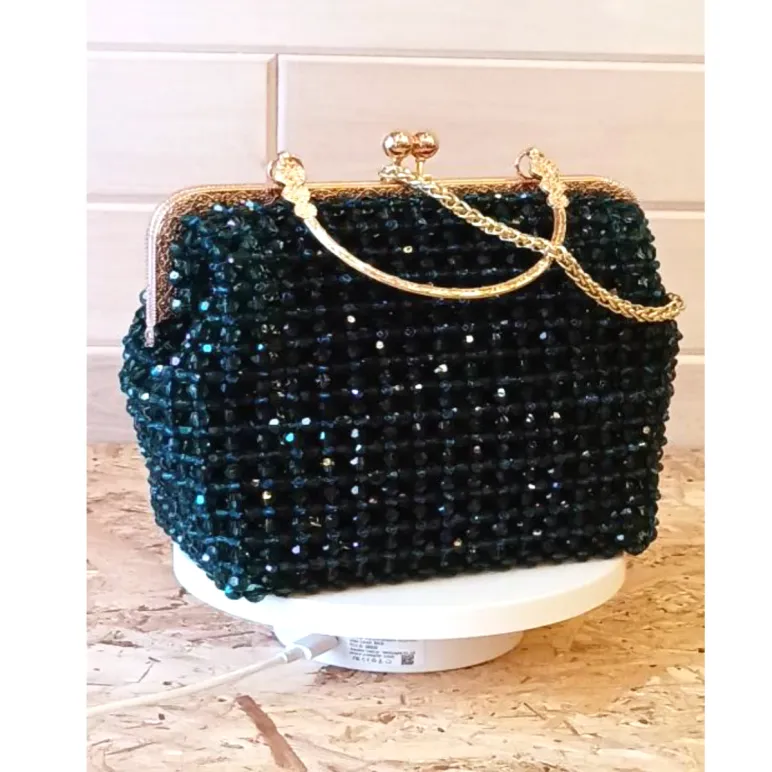 Сумочки из граненных бусин 8 мм