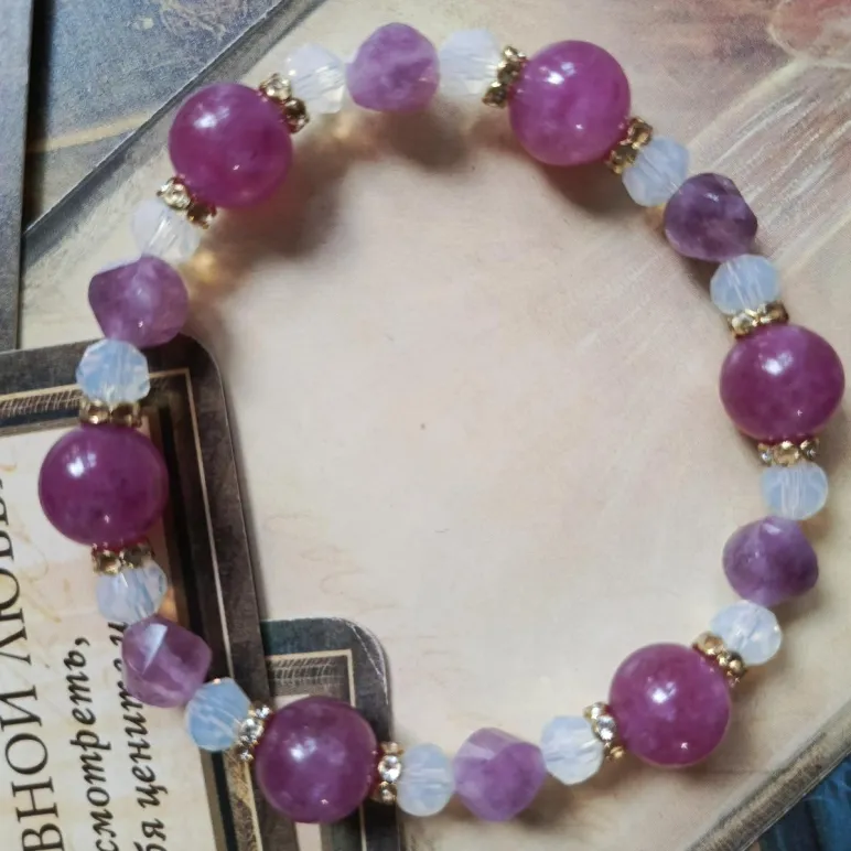 Браслет из халцедона, рубелита и опалита