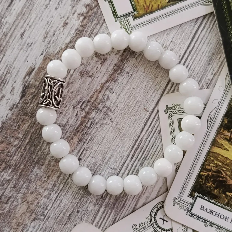 Браслет из моржовой кости с рунами