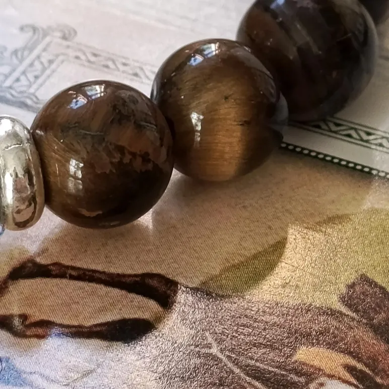 Браслет из тигрового глаза