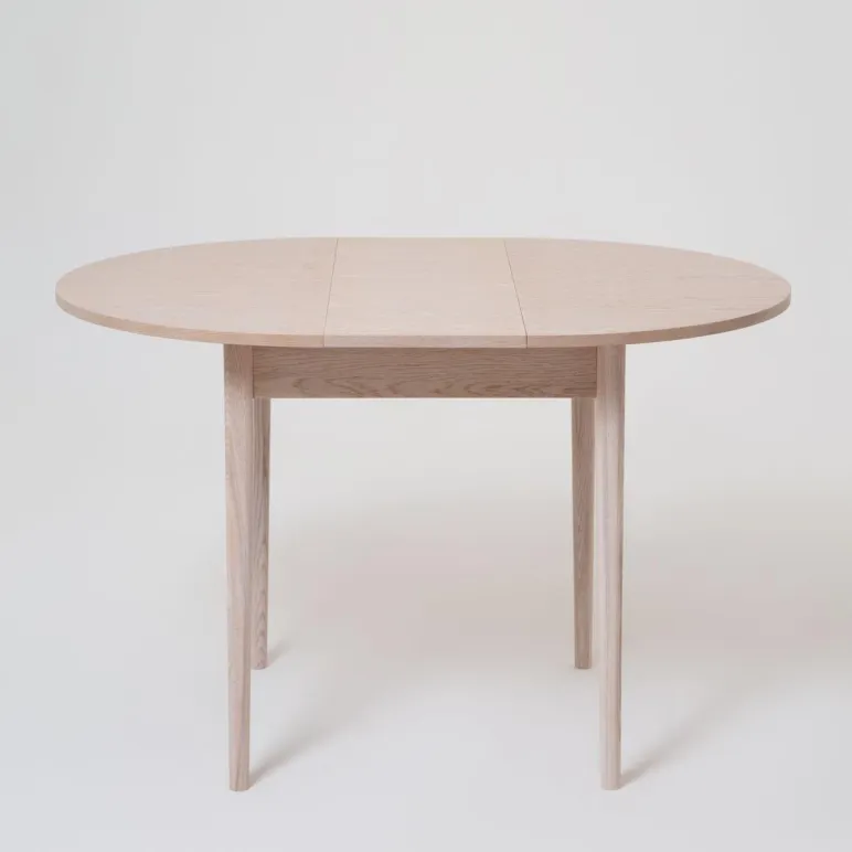 Круглый, раздвижной стол. Дубовый шпон, массив ясеня