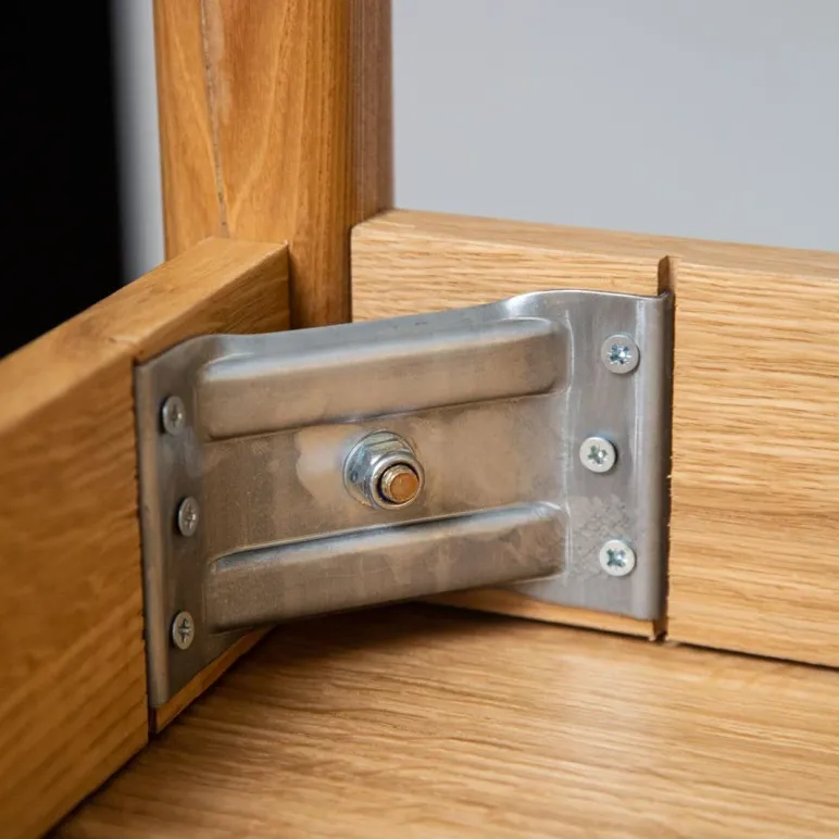 Круглый, раздвижной стол. Дубовый шпон, массив ясеня