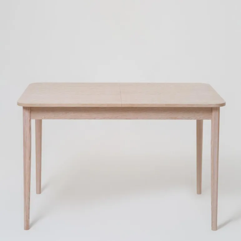 Прямоугольный, раздвижной стол. Дубовый шпон, массив ясеня