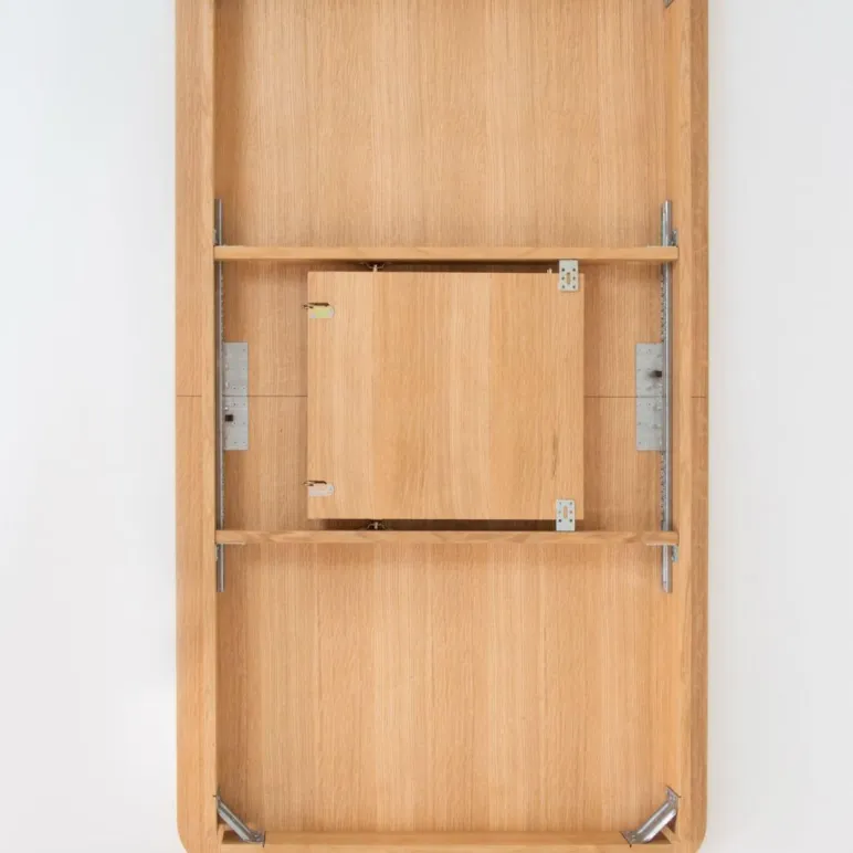 Прямоугольный, раздвижной стол. Дубовый шпон, массив ясеня