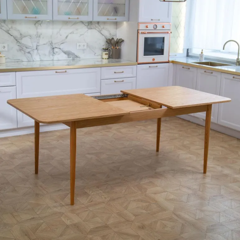 Прямоугольный, раздвижной стол. Дубовый шпон, массив ясеня