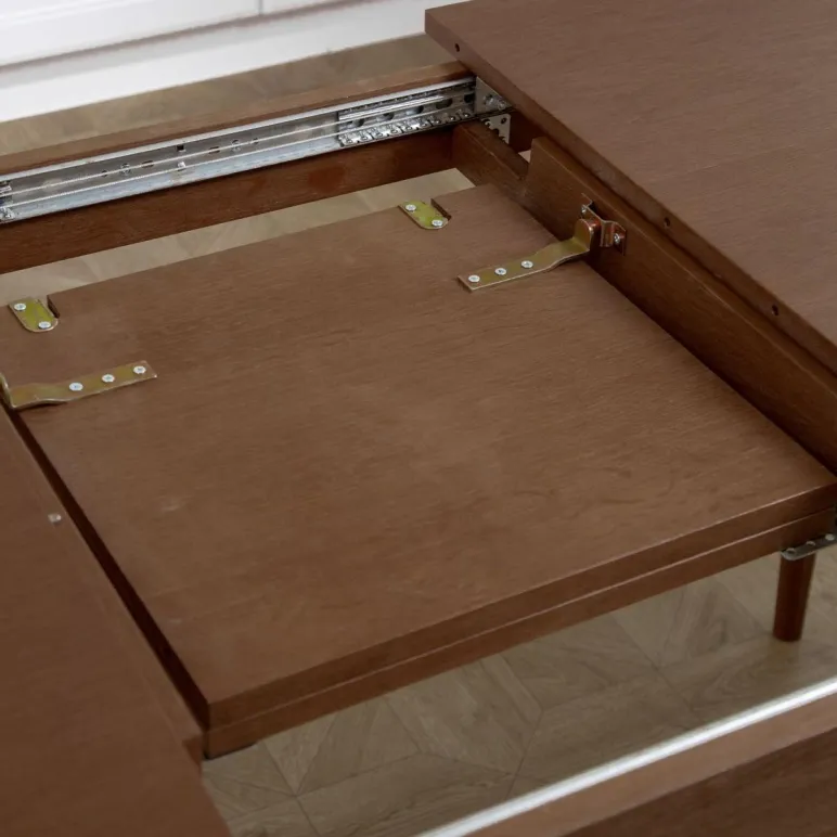 Прямоугольный, раздвижной стол. Дубовый шпон, массив ясеня