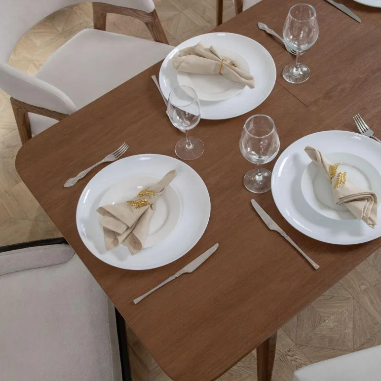 Прямоугольный, раздвижной стол. Дубовый шпон, массив ясеня