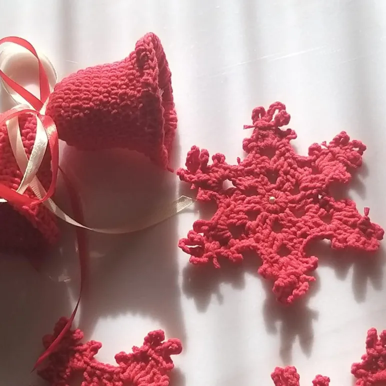 Снежинки и колокольчики