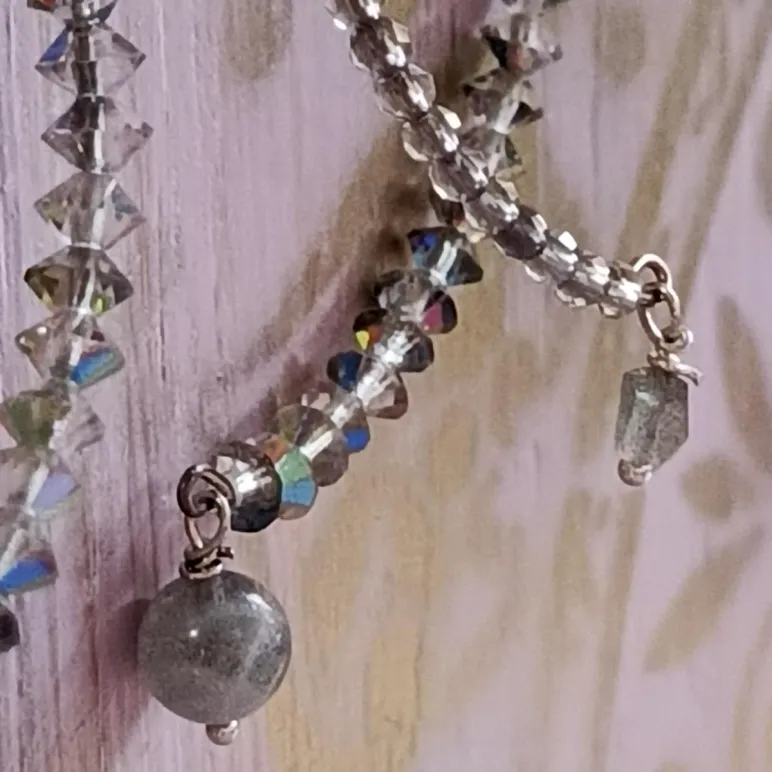 Серьги с лабрадором и раухтопазом