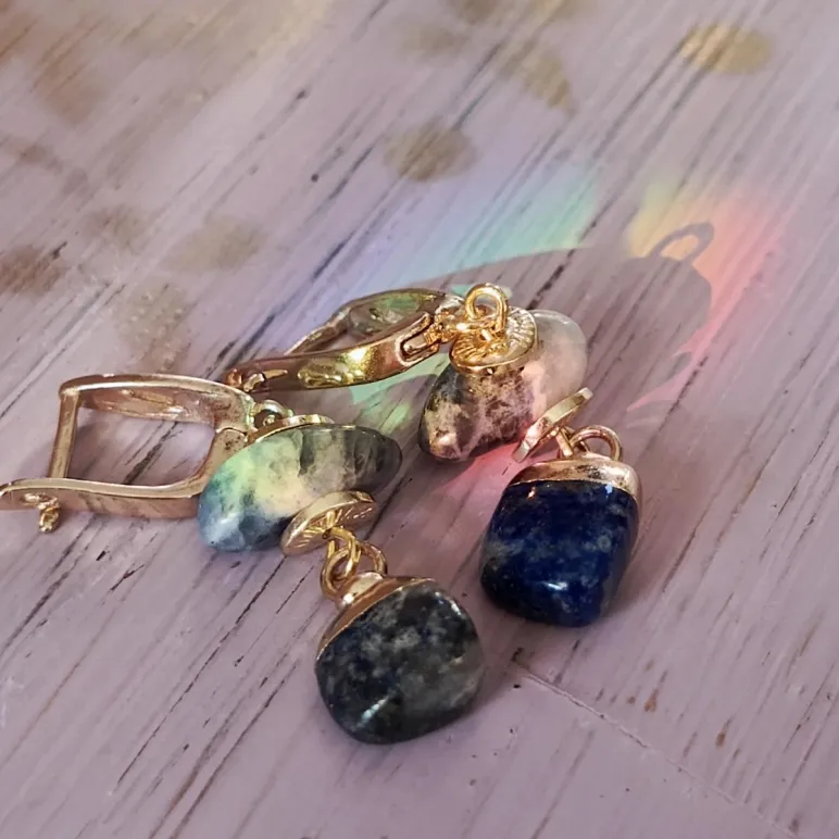 Серьги с содалитом