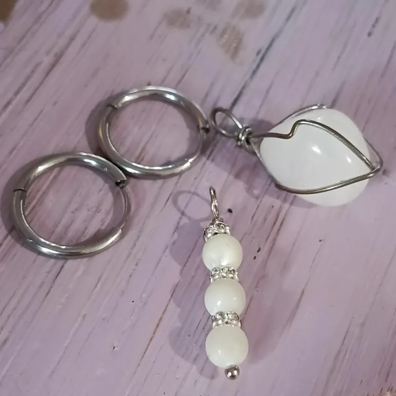 Серьги конго с кварцем и перламутром