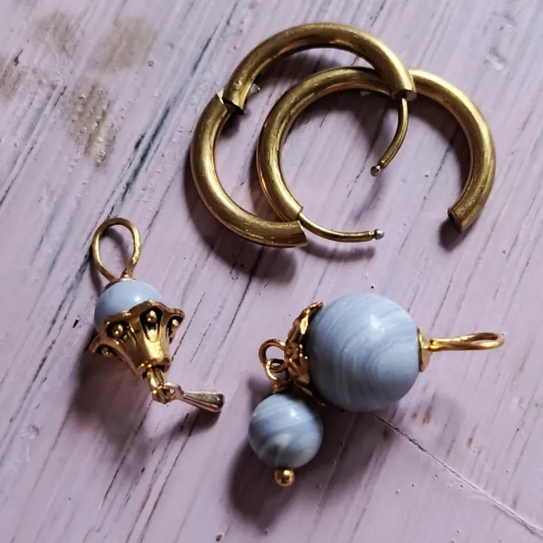 Серьги конго с голубым агатом