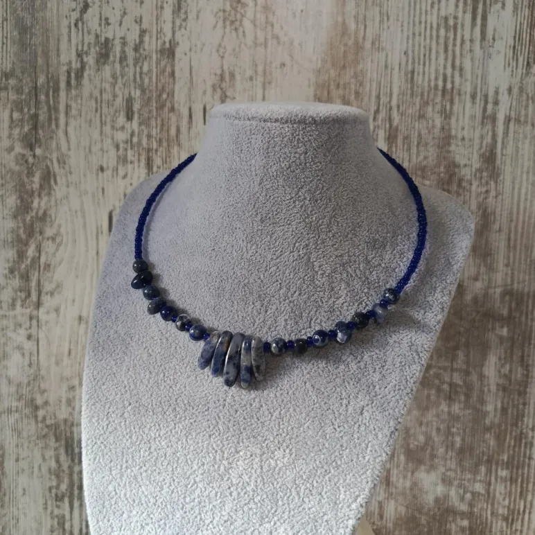 Чокер с содалитом