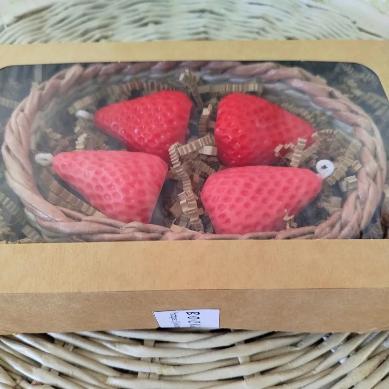 Вазочка плетеная под конфеты и восковые свечи