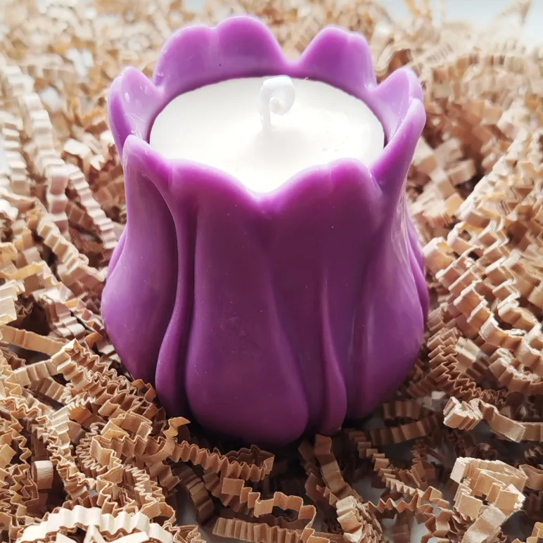 Свечи восковые формовые подарочные