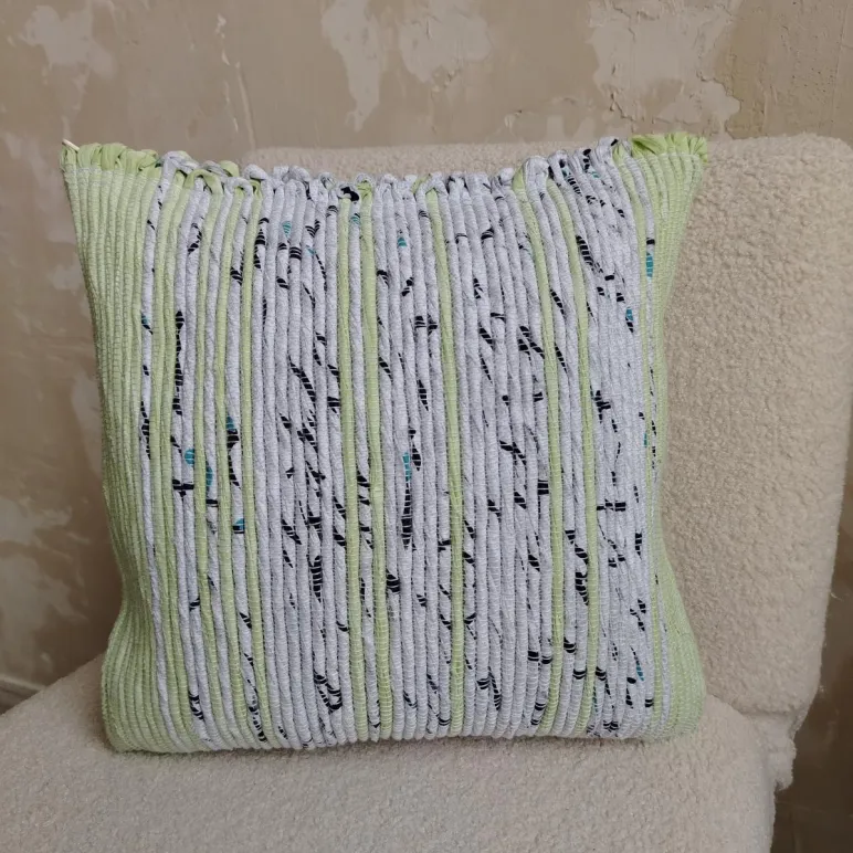 Декоративная подушка 35х35 см. Ручное ткачество.