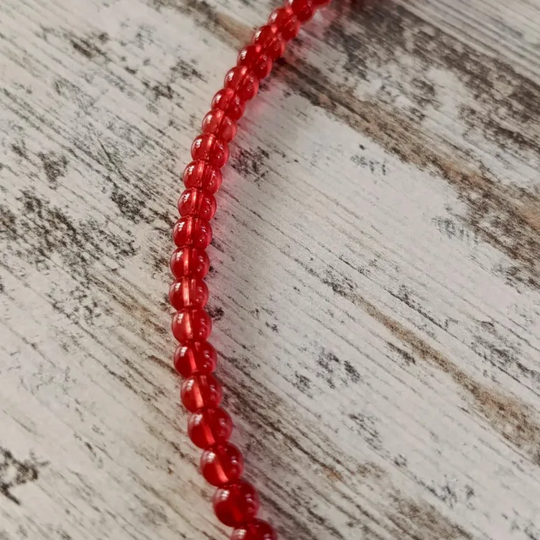 Чокер из красного янтаря