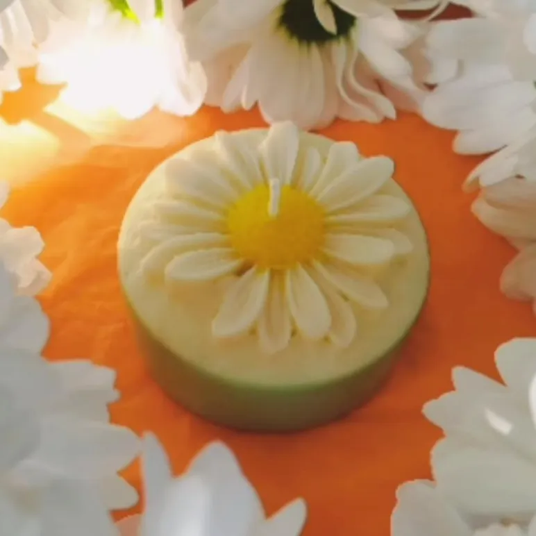 Свечи восковые формовые подарочные