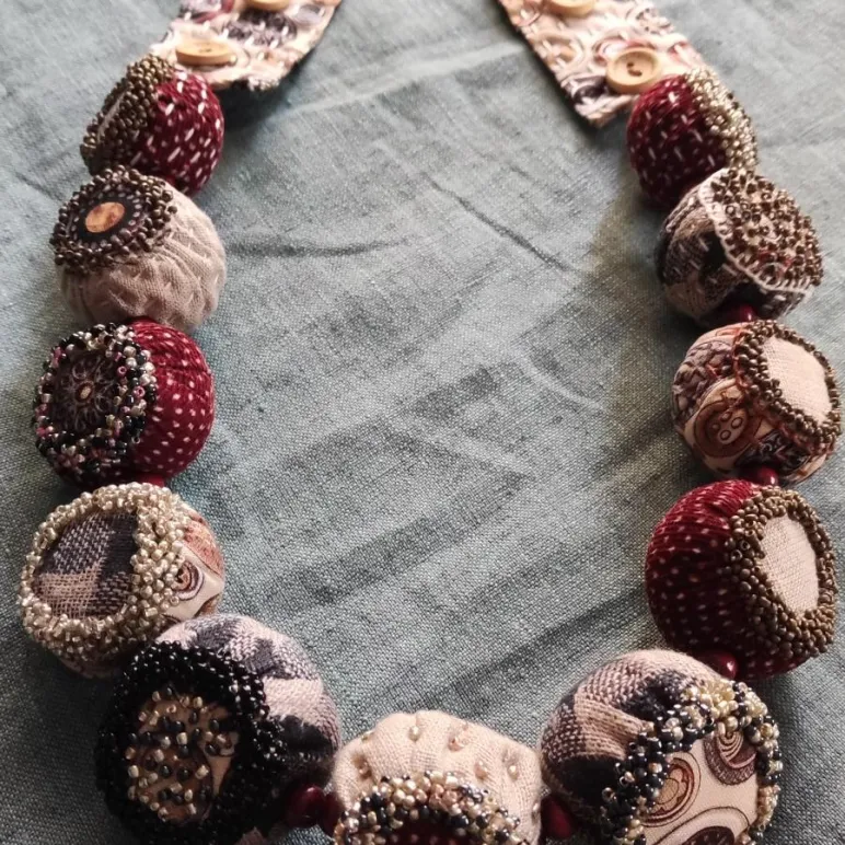Бусы из текстиля ручной работы в стиле бохо