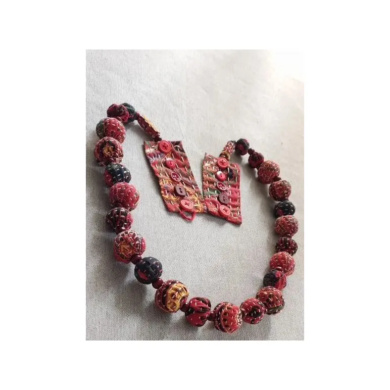 Бусы из ткани ручной работы в стиле бохо