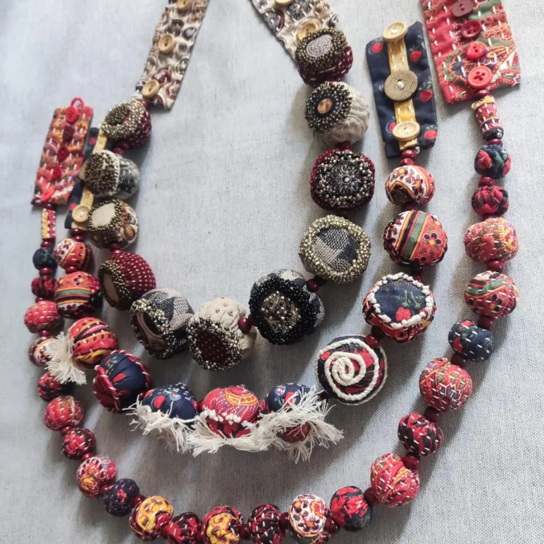 Бусы из текстиля ручной работы в стиле бохо