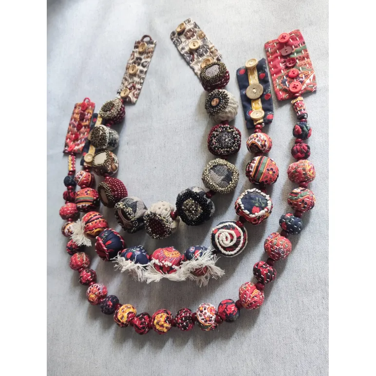 Бусы из ткани ручной работы в стиле бохо