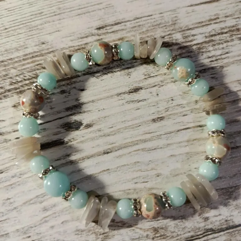 Браслет с варисцитом, аквамарином и лунным камнем