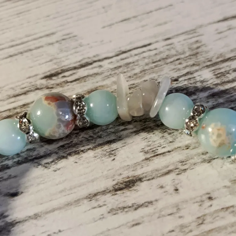 Браслет с варисцитом, аквамарином и лунным камнем