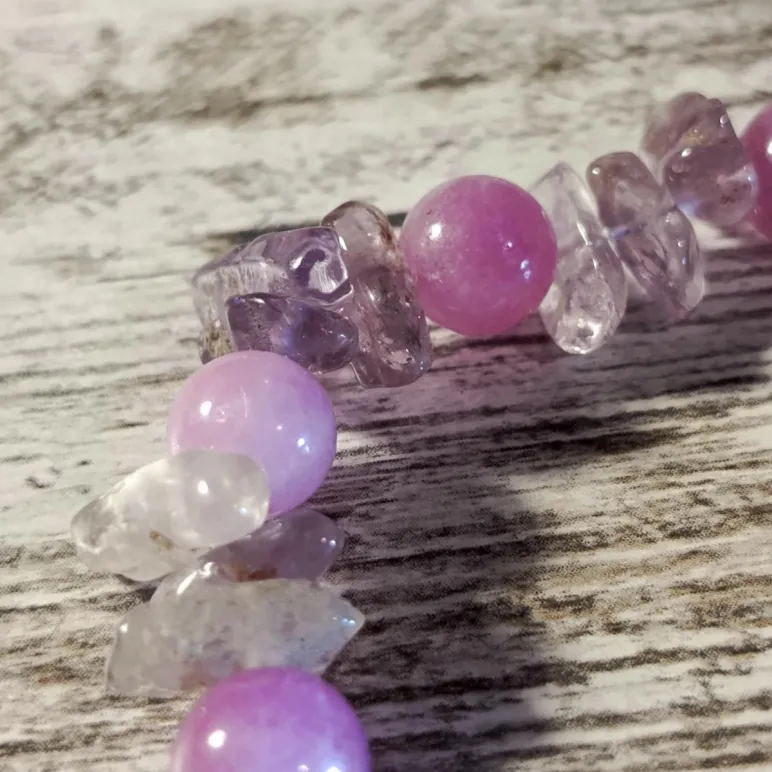 Браслет из апатита с аметрином и кварцем