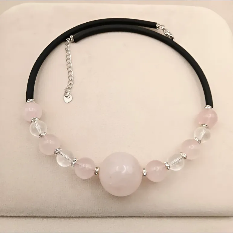 Чокер с розовым кварцем и горным хрусталем