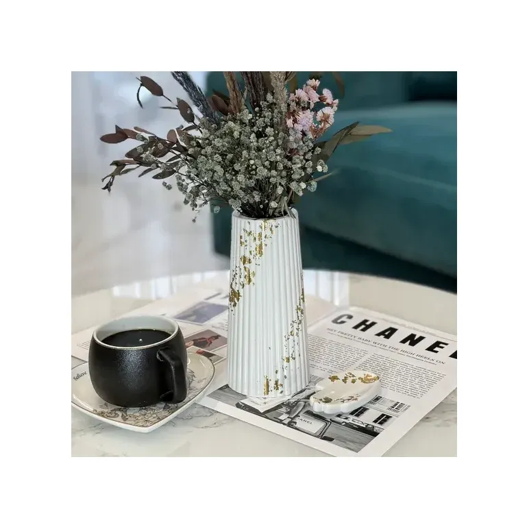 Ваза для сухоцветов ДЕКОР67, настольная, белая, с золотыми элементами, гипсовая