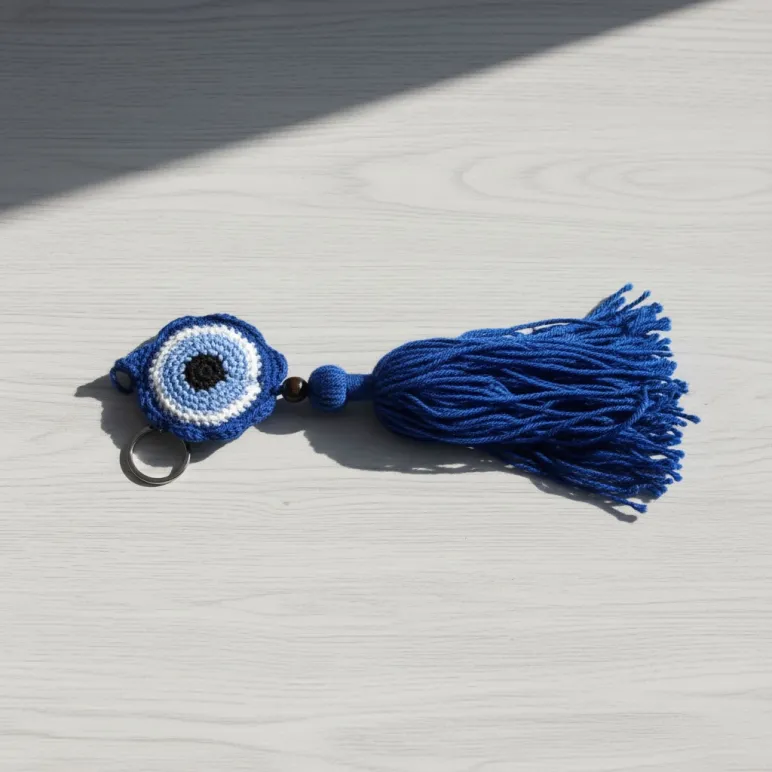 Брелок Глаз крючком