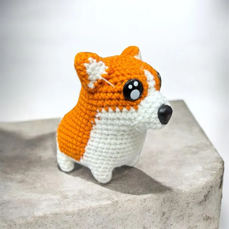Вязаная игрушка Корги