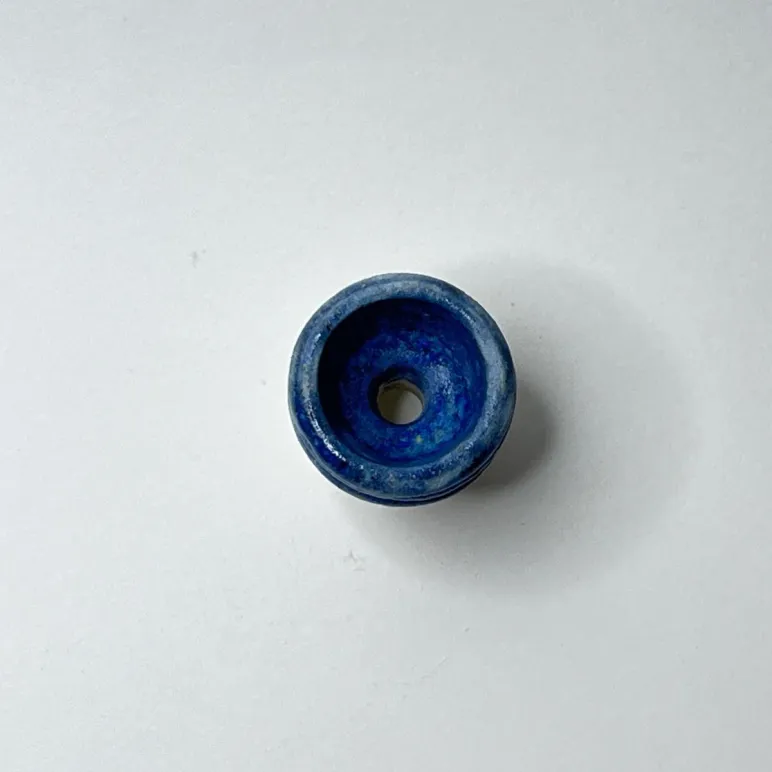 Колпак из глины ручной работы