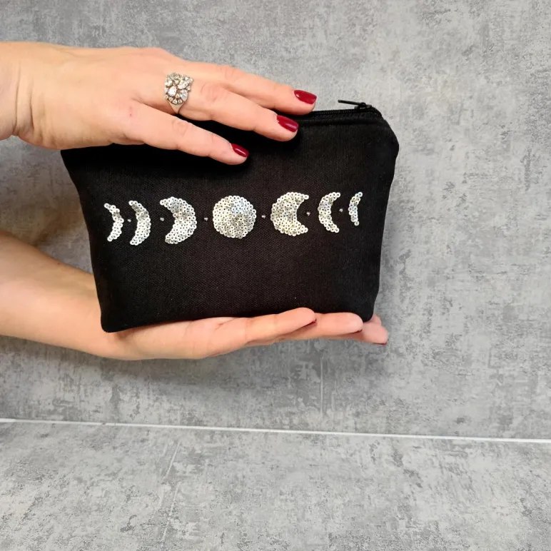 Косметичка ручной работы "Фазы луны"