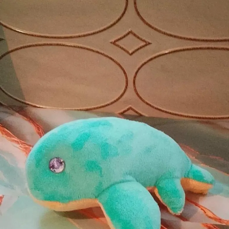 Авторские игрушки из меха и плюша.