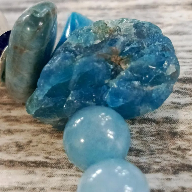 Браслет из апатита