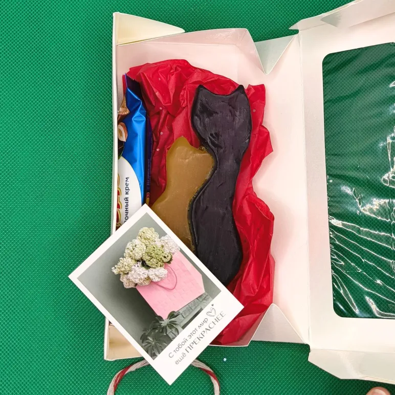 Оригинальный подарок мыло котики двухцветное к 14 февраля