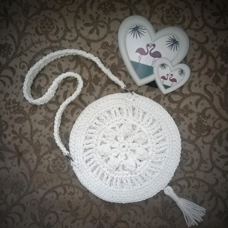 Сумка белая ручной работы